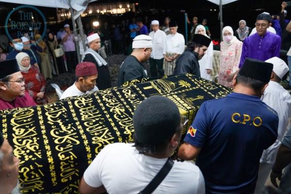 Talib Zulpilip laid to rest at Semariang Muslim cemetery