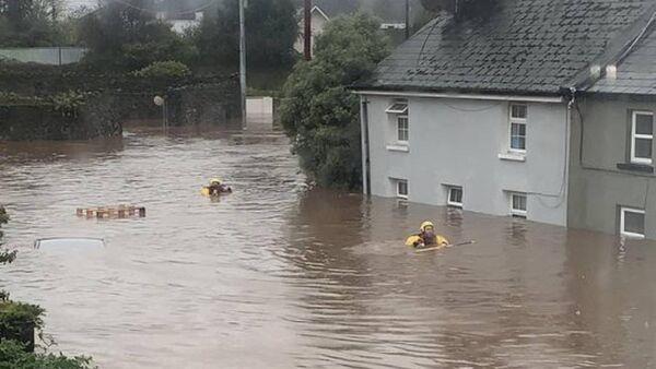 'I saw water running out my front door but I just walked past it': Midleton firefighters praised