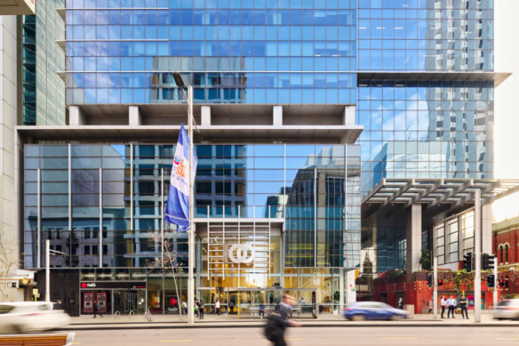 ClearVue Technologies has secured an order for 200 of its smart building solar cladding units for the Enex100 building in Perth’s CBD.