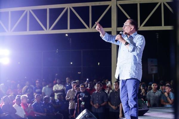 Report: PM Anwar dismisses Dr Mahathir’s ‘5-1’ state polls prediction as wishful thinking