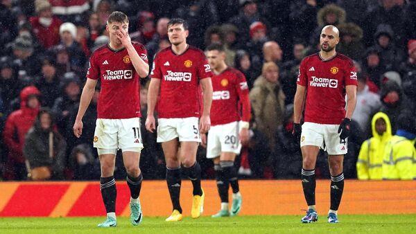 Woeful United booed off after being embarrassed by Bournemouth