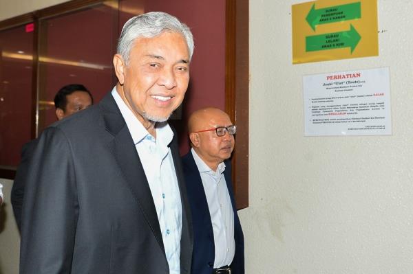 Zahid’s trial vacated tomorrow amid Cabinet meeting; 20 more witnesses to go