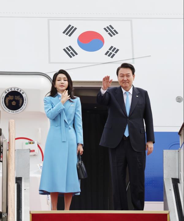 总统尹锡悦与第一夫人金建熙