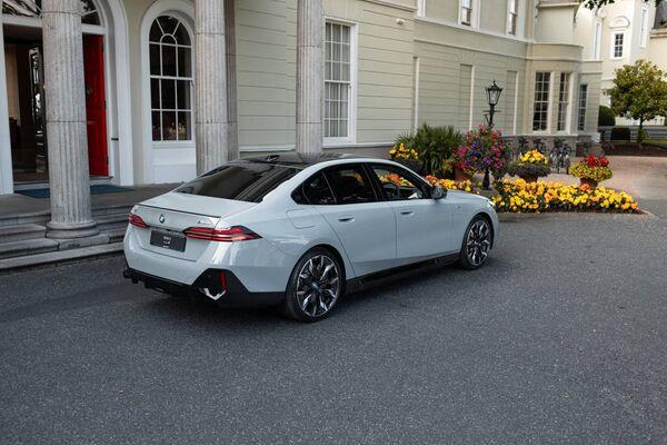 New BMW i5