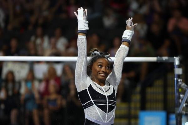 Biles returns to gymnastics competition at US Classic