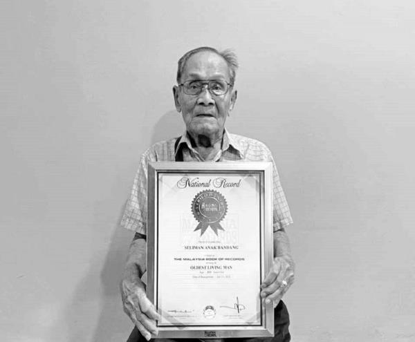 Malaysia’s oldest living man Seliman Bandang dies at age 113