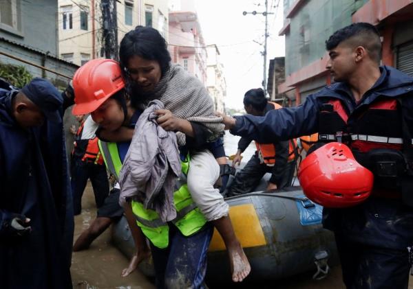 尼泊尔因暴雨导致129人遇难，关闭学校