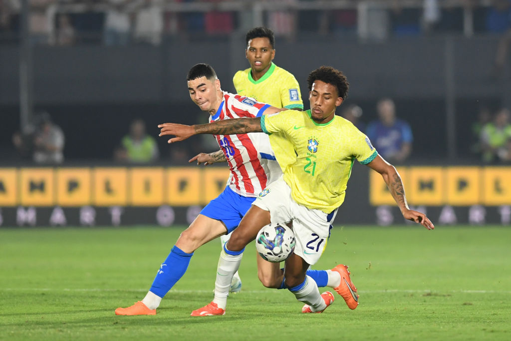oao Pedro of Braziland Miguel Almiron of Paraguay battle for the ball during the South American FIFA World Cup 2026 Qualifier match between Paraguay and Brazil
