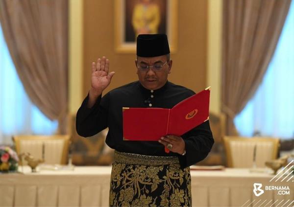 Sanusi sworn in as Kedah MB