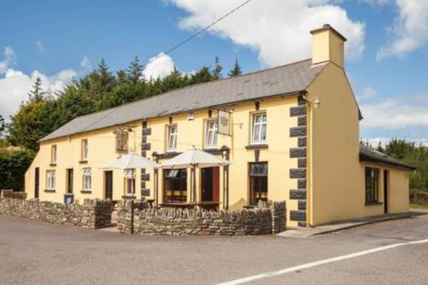 Pubs to go in popular West Cork haunts, from €275k
