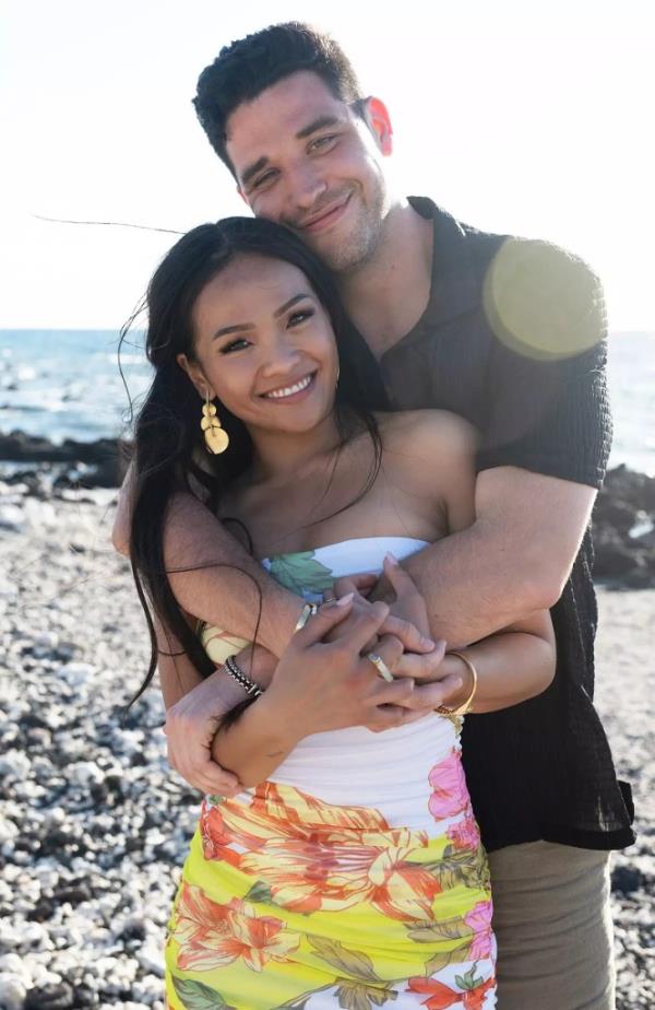 Tran accused Straer of going “clubbing” and following former “Bachelor” contestant Maria Georgas on Instagram after the breakup.