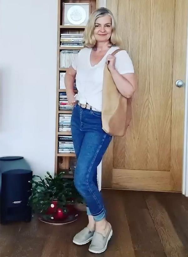 Annemarie wearing skinny jeans with a skinny top