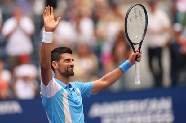 Djokovic eases past Zapata Miralles into US Open third round