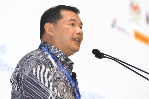 Rafizi launches plan for public, businesses to cash in on Putrajaya’s RM632b net-zero target