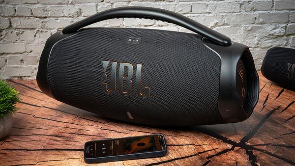 JBL Boombox 3 Wi-Fi: Unleashing powerful sound and connectivity