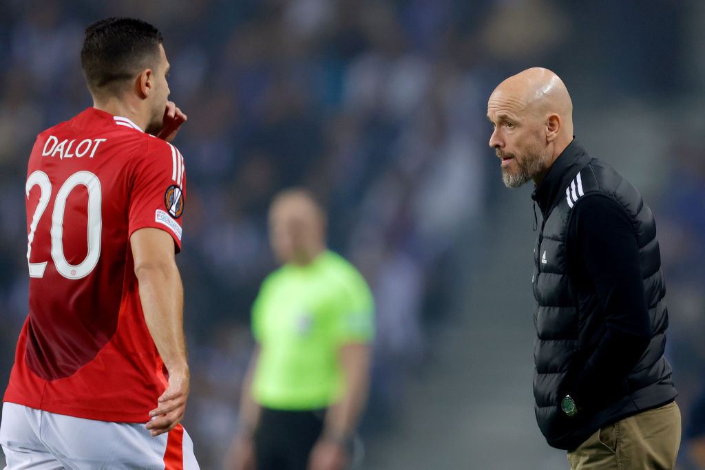 Diogo Dalot and Erik ten Hag of Manchester Unitedduring the UEFA Europa League match
