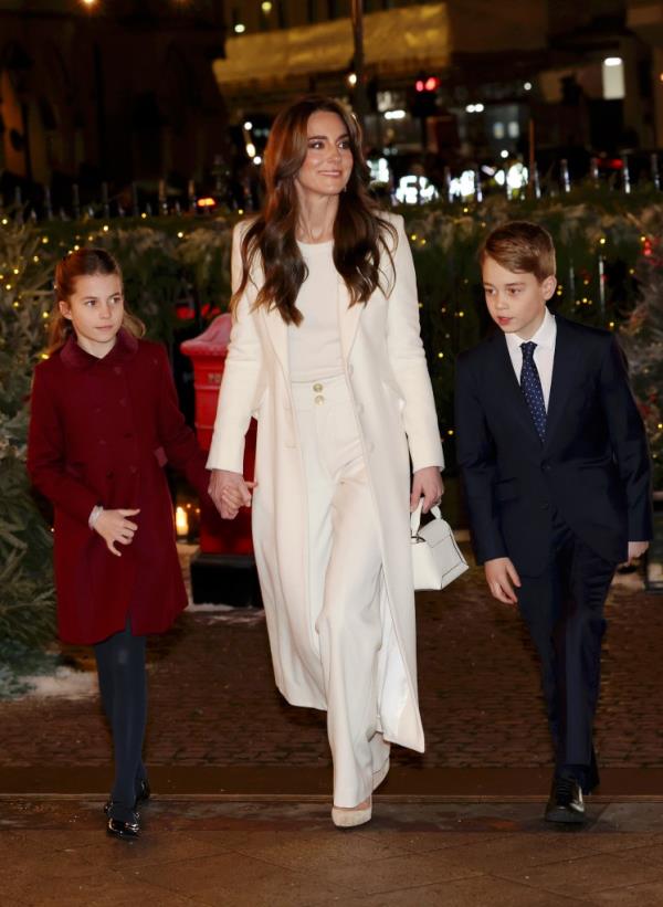 Kate Middleton with Princess Charlotte and Prince George at the Christmas service in 2023