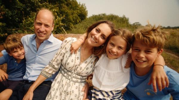 Kate Middleton with her husband and kids