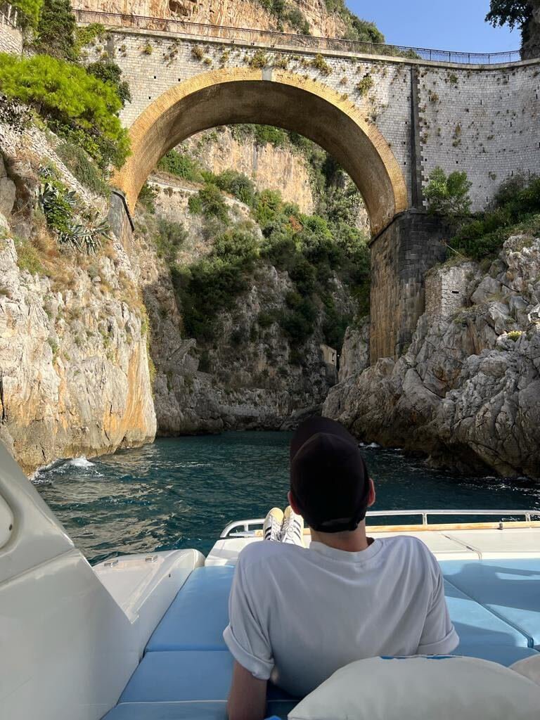 James under the Fiordo di Furore bridge