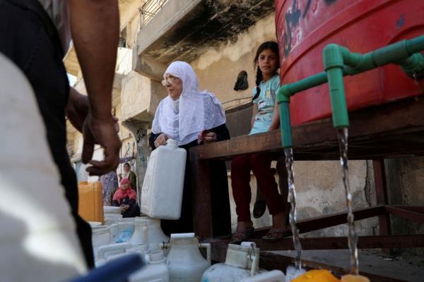 Syria slashes gasoline subsidy, boosts public sector salaries
