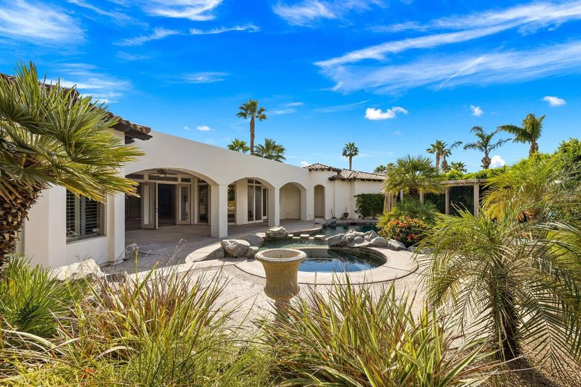 Realtor.com - Mickey Thomas 18