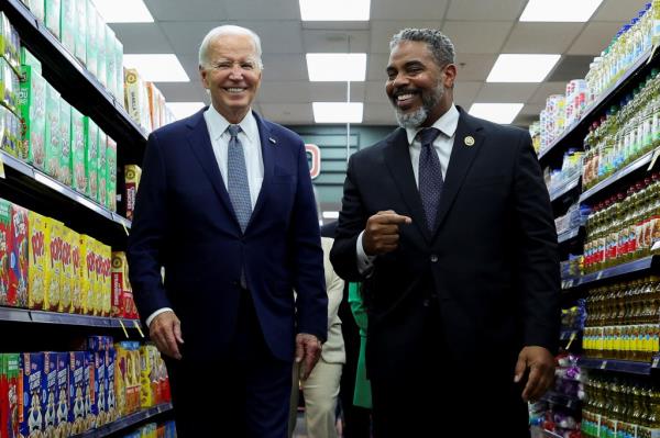 Rep. Steven Horsford has signed a GOP-sponsored house bill to make tipped wages tax-free.