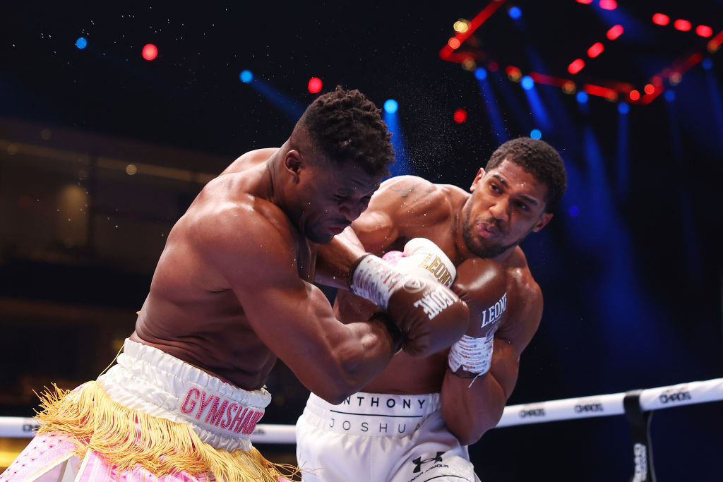Anthony Joshua fighting Francis Ngannou