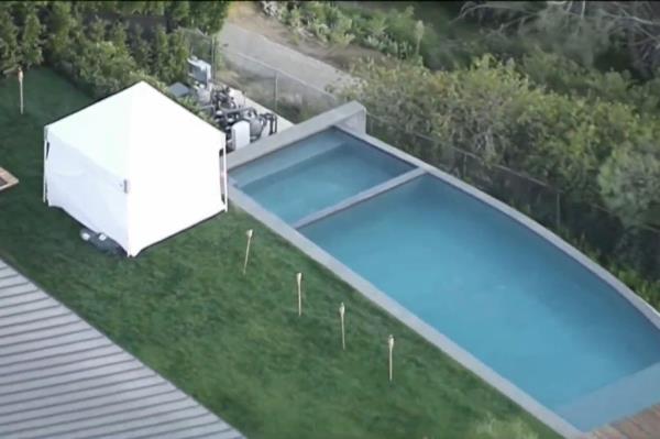 A white tent is seen in the backyard of Matthew Perry'home. Perry was found dead. Saturday, October 29th, 2023.