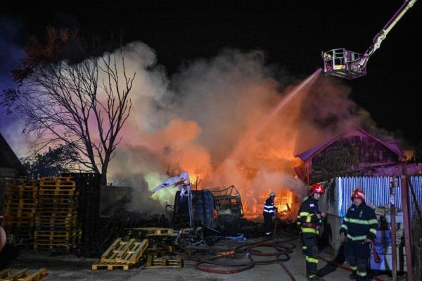 罗马尼亚加油站爆炸造成两人死亡，56人受伤