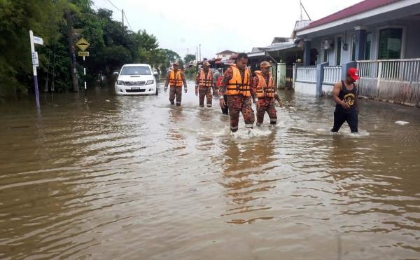 Floods worsen in Kedah and Perlis, Penang sees slight relief