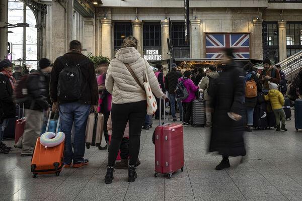 Eurostar passengers wait in the Gare du Nord concourse, Saturday, Dec. 30, 2023 in Paris, France, after high-speed services in the UK were cancelled because of flooding in a tunnel. (AP Photo/Aurelien Morissard) Eurostar passengers wait in the Gare du Nord concourse, Saturday, Dec. 30, 2023 in Paris, France, after high-speed services in the UK were cancelled because of flooding in a tunnel. (AP Photo/Aurelien Morissard)