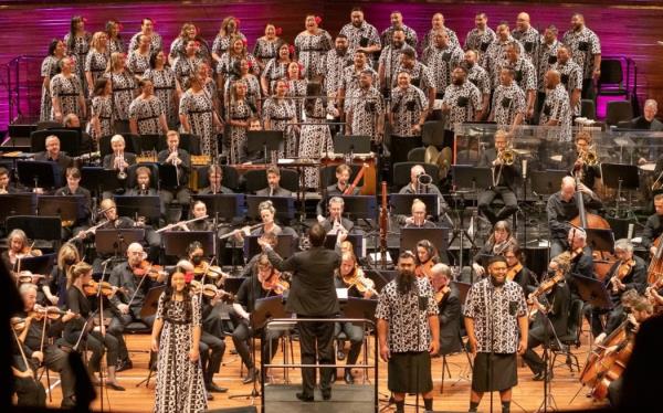 Signature Choir performs with the NZSO (Mana Moana 2022).