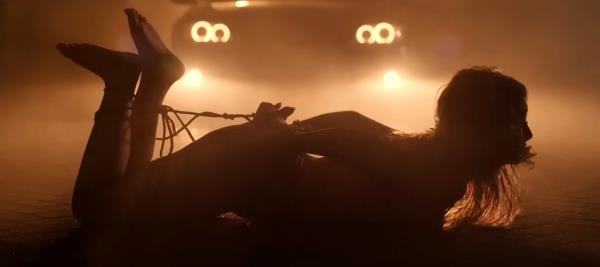 The movie received negative reviews, including a 2.9 out of 10 rating on IMDb.