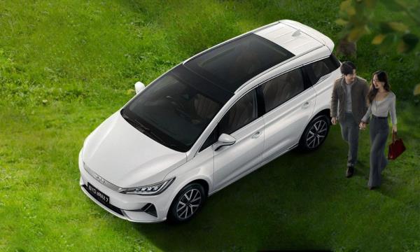 BYD e MAX 7