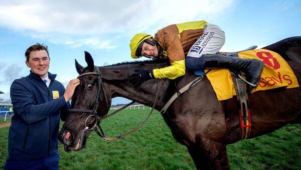 Galopin Des Champs shows his class in Savills Chase romp
