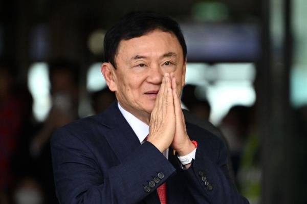 泰国国王将前总理他信的监禁减为一年