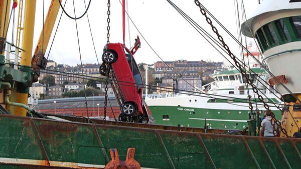 Hero fishermen rescue woman in Cork City after car enters water at Kennedy Quay 