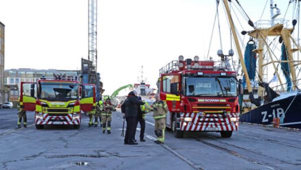Emergency services at the scene of a river rescue at Kennedy Quay in Cork. Picture: Jim Coughlan.