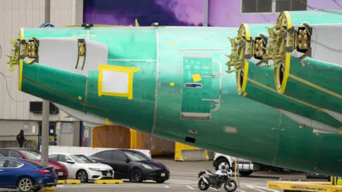 Getty Images Boeing 737机身在华盛顿州Renton的波音公司制造设施外。