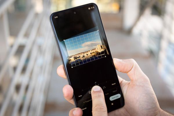 水平照片效果更佳。图片来源：PhoneArena - 如何用廉价手机拍出好照片