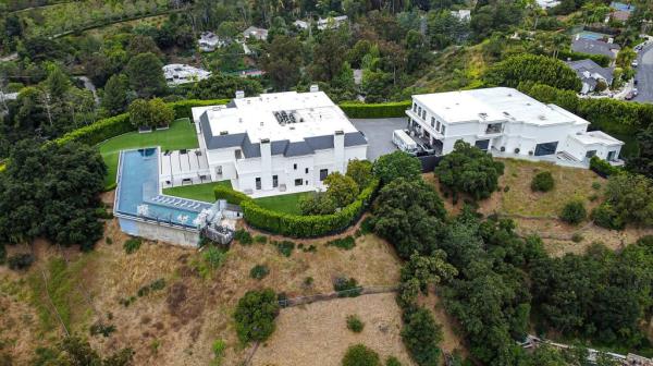 Jennifer Lopez and Ben Affleck's $68 million home.