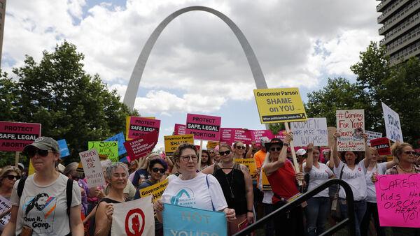 Texas supreme court pauses abortion approval over foetus with fatal diagnosis