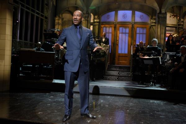 Eddie Murphy hosting "SNL" on February 15, 2015.