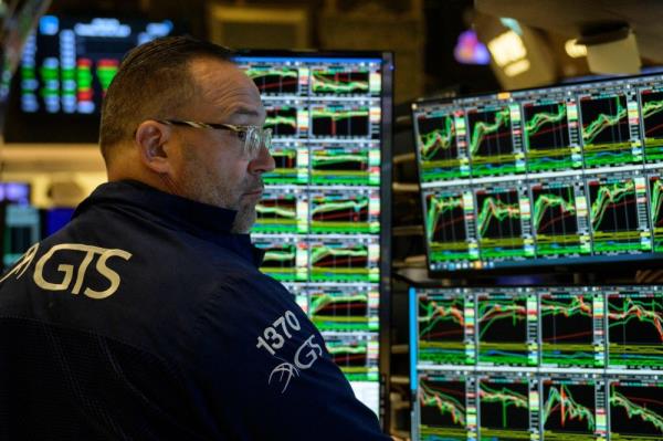 S&P 500 ends near flat as energy, defensive sectors counter megacap declines