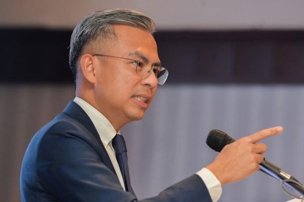 法赫米否认在UtusanTV无法访问后要求MCMC封锁任何平台的用户