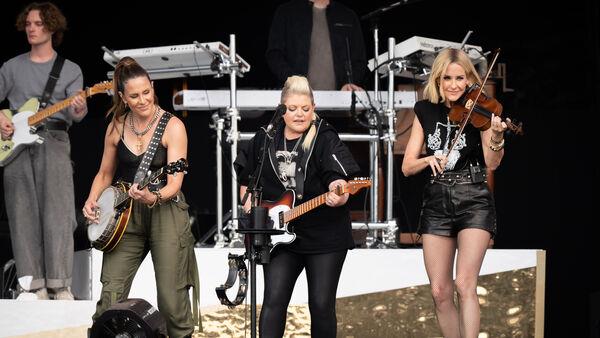 The Chicks ‘shocked’ by death of founding member Laura Lynch in car crash