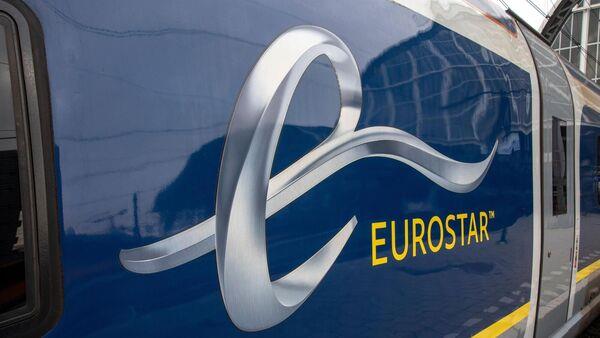 Hundreds of Eurostar passengers stranded on broken down train for eight hours