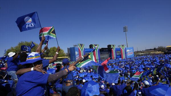 South African opposition party makes final pitch to voters