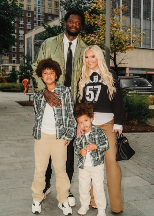 Julius Randle and wife Kendra Randle with their two sons, Kyden and Jayce.