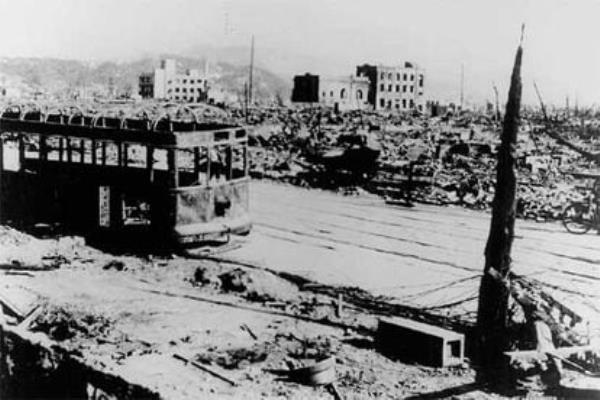 1945年8月12日，广岛投下原子弹六天后的照片。